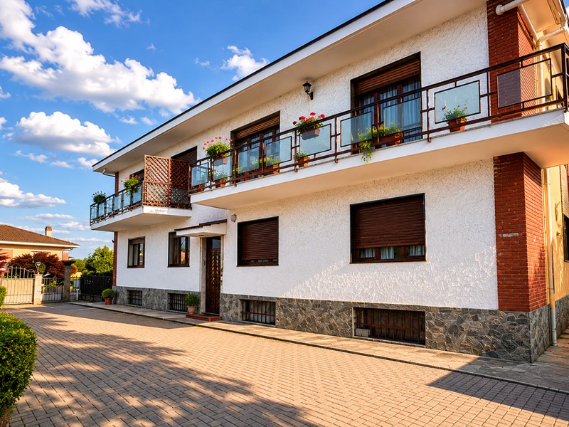 Appartamento in Vendita a Druento, 165'000&euro;, 124 m², con Box