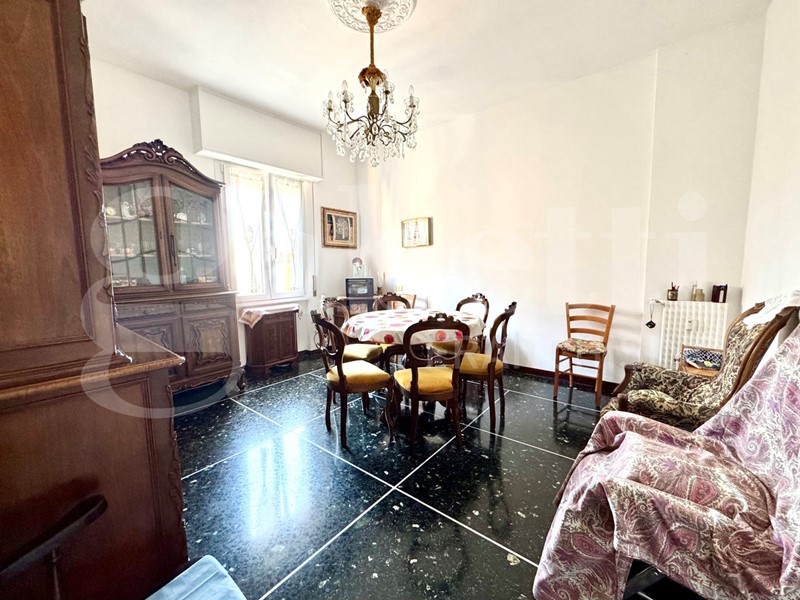 Trilocale in Vendita a Genova, 79'000&euro;, 75 m², arredato