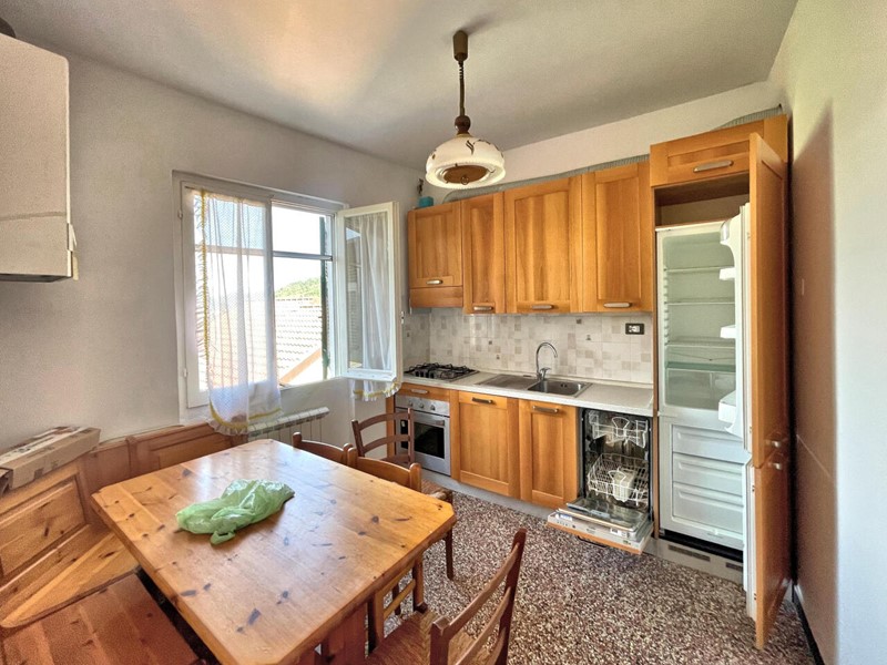 Appartamento in Vendita a Lumarzo, 70'000&euro;, , arredato, con Box