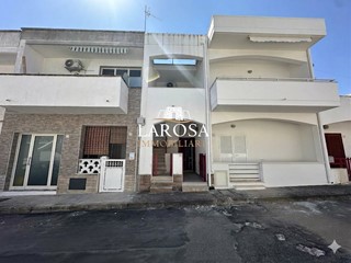 Appartamento in Vendita a Melendugno, zona San Foca, 170'000&euro;, 105 m²