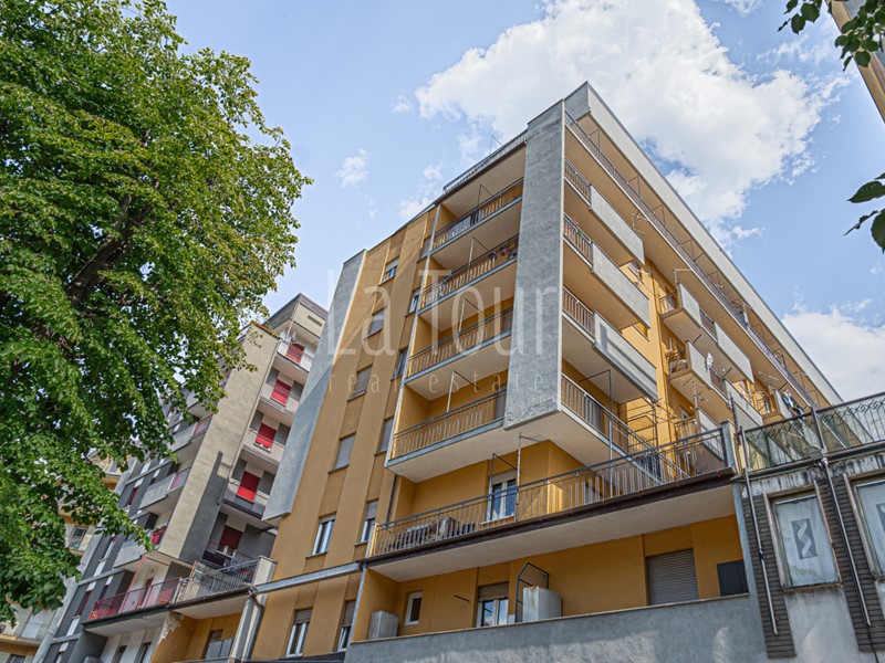 Trilocale in Vendita a Aosta, 147'000&euro;, 73 m²