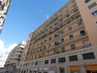 Appartamento in Affitto a Genova, zona Foce, 1'300&euro;, 120 m², arredato