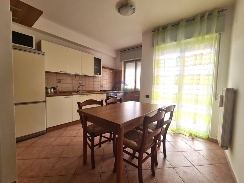 Trilocale in Affitto a Catanzaro, zona Catanzaro Lido, 550&euro;, 80 m², arredato
