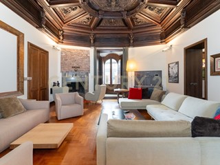 Appartamento in Vendita a Catania, 790'000&euro;, 324 m²