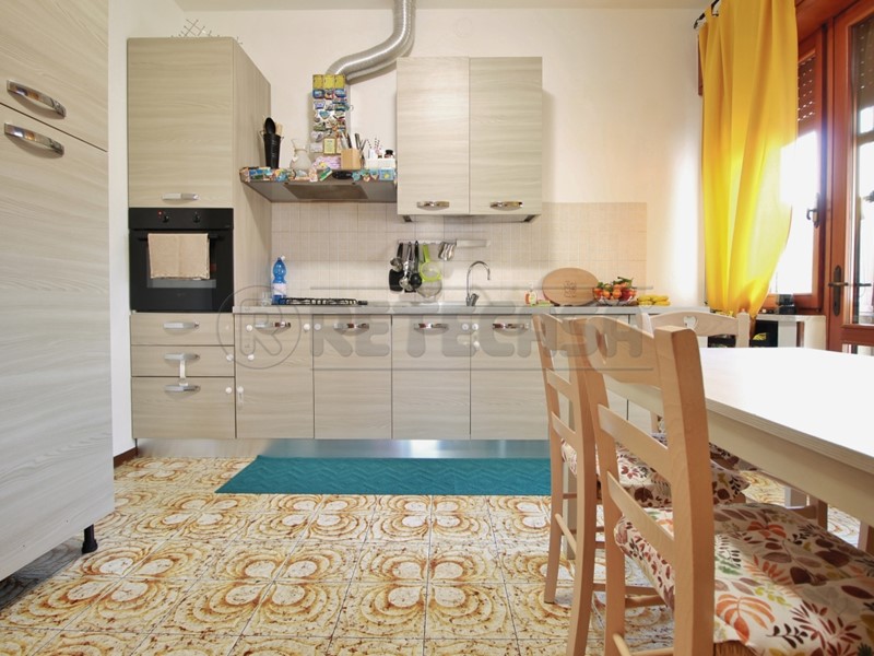 Appartamento in Affitto a Montorso Vicentino, 600&euro;, 95 m², con Box