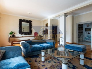 Appartamento in Vendita a Roma, zona Ardeatino, 565'000&euro;, 180 m²