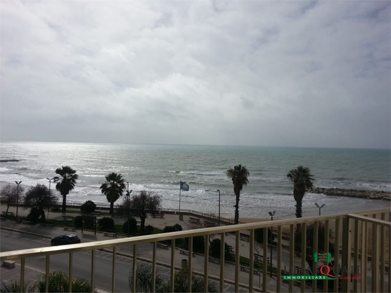 Appartamento in Affitto a Ragusa, 1'200&euro;, 140 m²