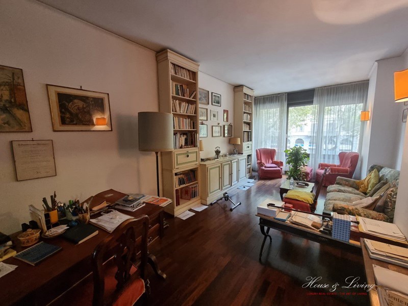 Appartamento in Vendita a Torino, 410'000&euro;, 170 m²