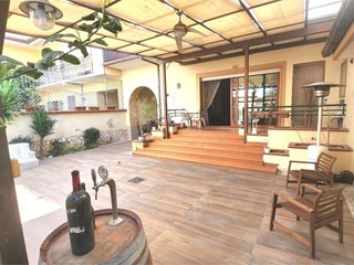 Trilocale in Vendita a Casoria, 400'000&euro;, 200 m²