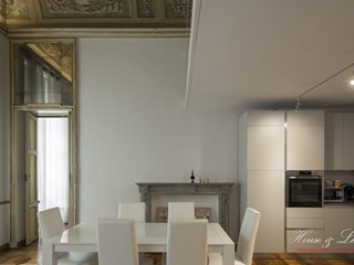Appartamento in Affitto a Torino, 6'500&euro;, 245 m²