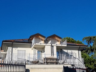 Appartamento in Vendita a Pino Torinese, 450'000&euro;, 165 m²