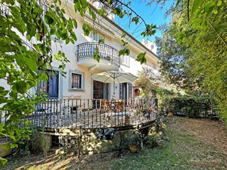 Appartamento in Vendita a Bordighera, 685'000&euro;, 177 m²