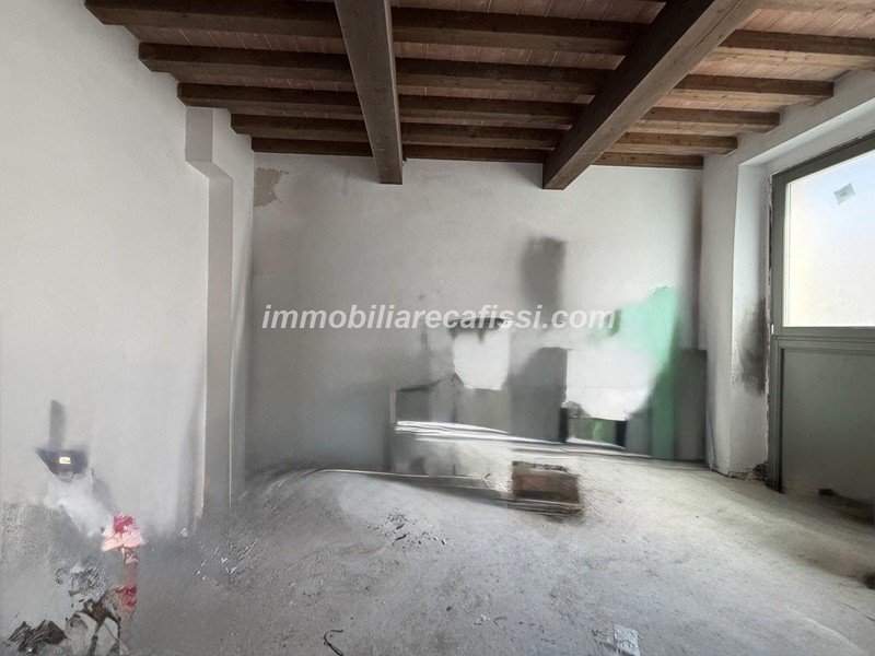 Quadrilocale in Vendita a Poggio a Caiano, 270'000&euro;, 100 m²