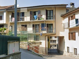 Quadrilocale in Vendita a Pradalunga, 107'250&euro;, 148 m², con Box