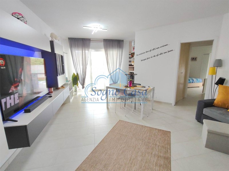 Quadrilocale in Vendita a Castelnuovo Magra, 285'000&euro;, 85 m², arredato