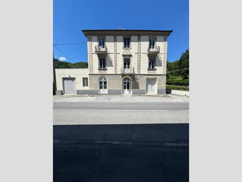 Quadrilocale in Vendita a Pescaglia, zona Piegaio, 120'000&euro;, 80 m²