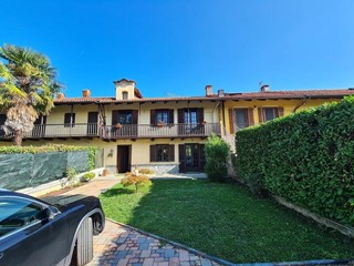 Quadrilocale in Vendita a Cumiana, 82'500&euro;, 155 m²