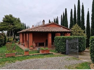 Appartamento in Vendita a Scansano, 75'000&euro;, 100 m²