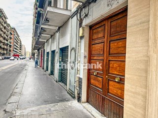 Appartamento in Vendita a Catania, 399'000&euro;, 280 m²
