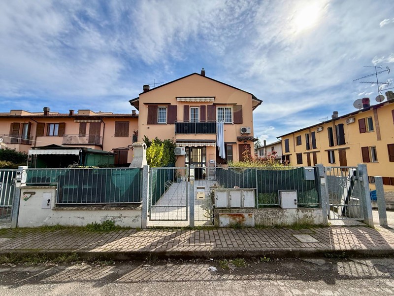 Bilocale in Vendita a Valsamoggia, 120'000&euro;, 68 m²