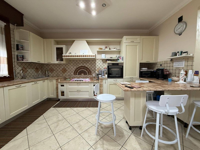 Quadrilocale in Vendita a Castelfranco Emilia, 236'000&euro;, 130 m²