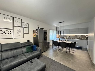 Quadrilocale in Vendita a Castelfranco Emilia, 240'000&euro;, 130 m²