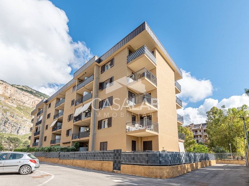 Quadrilocale in Vendita a Capaci, 198'000&euro;, 108 m²