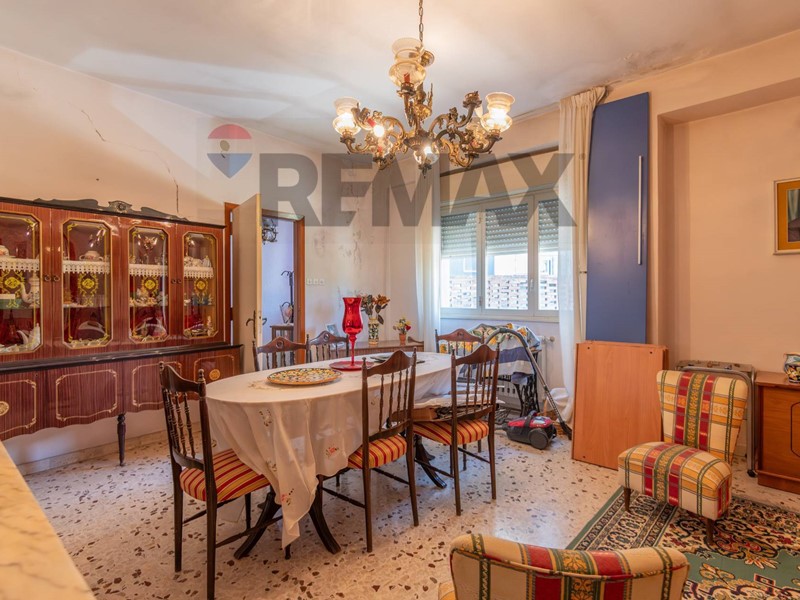Appartamento in Vendita a Caltagirone, 79'000&euro;, 193 m²