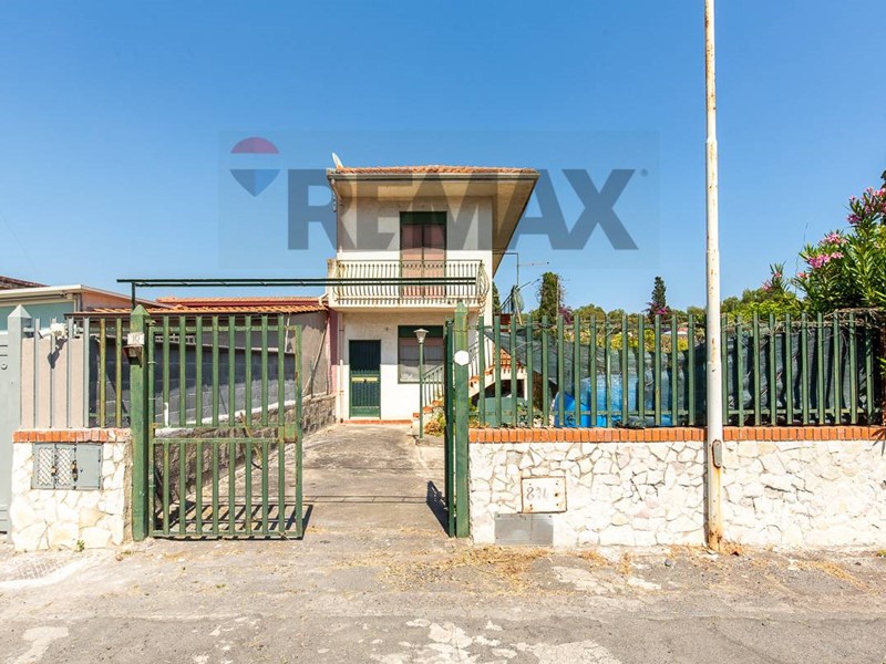 Bilocale in Vendita a Catania, 28'000&euro;, 47 m²