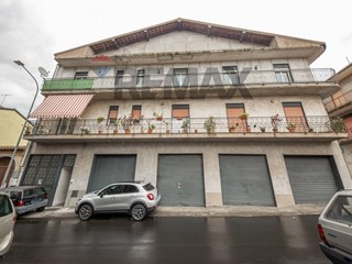 Appartamento in Vendita a Belpasso, 130'000&euro;, 157 m²