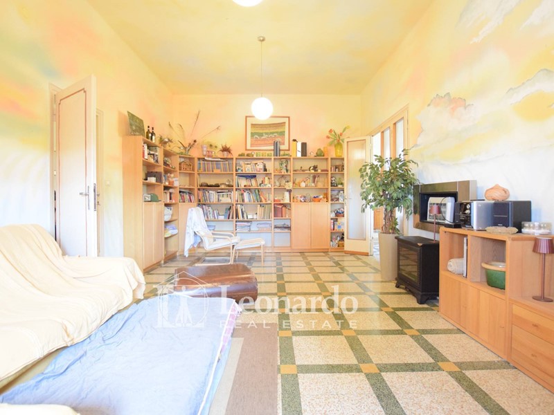 Appartamento in Vendita a Viareggio, 265'000&euro;, 170 m²