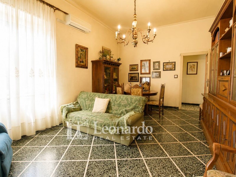 Appartamento in Vendita a Viareggio, 225'000&euro;, 200 m²