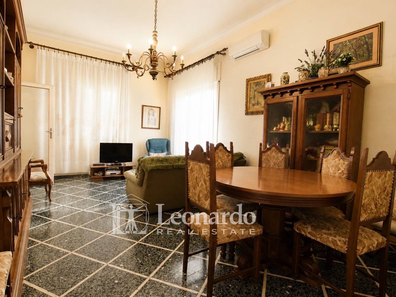 Appartamento in Vendita a Viareggio, 490'000&euro;, 370 m²