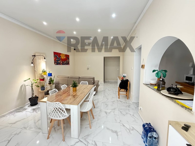 Trilocale in Vendita a Villabate, 89'000&euro;, 90 m²