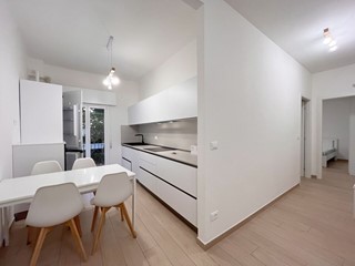 Trilocale in Affitto a Bologna, zona Centro, 1'300&euro;, 70 m², arredato