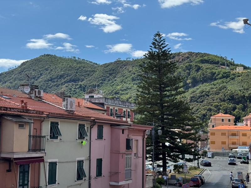 Trilocale in Vendita a Sestri Levante, zona Riva Trigoso, 350'000&euro;, 86 m²