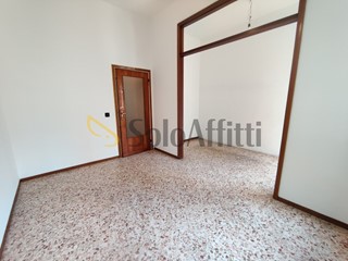 Trilocale in Affitto a Brescia, zona Via Veneto, 800&euro;, 90 m²