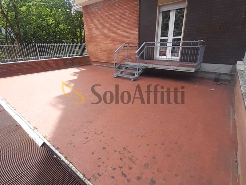 Trilocale in Affitto a Brescia, zona Via Veneto, 850&euro;, 90 m²
