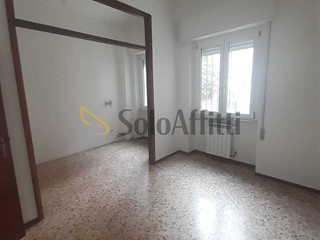 Trilocale in Affitto a Brescia, zona Via Veneto, 850&euro;, 90 m²