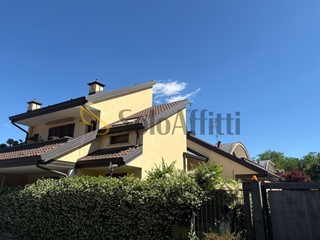Bilocale in Affitto a Samarate, zona Cascina Costa, 400&euro;, 64 m²