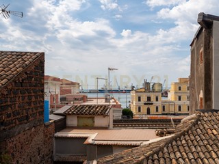 Trilocale in Vendita a Catania, 88'000&euro;, 70 m², arredato