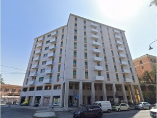 Quadrilocale in Vendita a Modena, 102'000&euro;, 100 m²