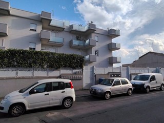 Quadrilocale in Vendita a Catania, zona BARRIERA, 268'000&euro;, 115 m², con Box