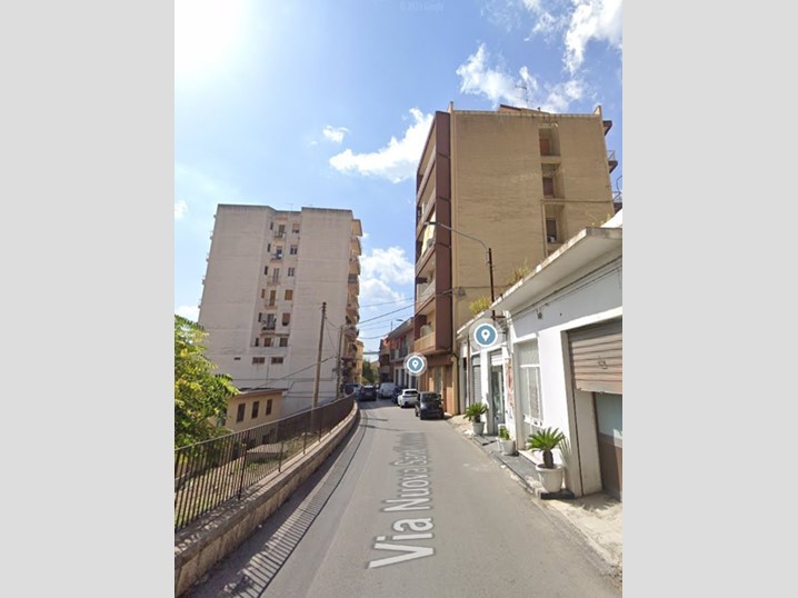 Appartamento in Vendita a Modica, 85'000&euro;, 189 m²