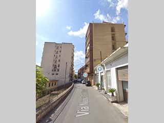 Appartamento in Vendita a Modica, 85'000&euro;, 189 m²