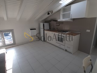 Monolocale in Affitto a Brescia, zona Borgo Trento, 550&euro;, 30 m², arredato