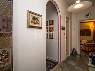 Appartamento in Vendita a Aosta, 260'000&euro;, 123 m², con Box