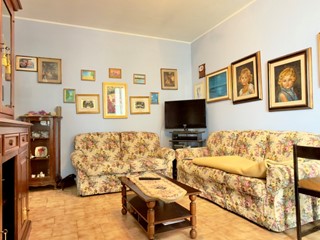 Trilocale in Vendita a Brescia, 119'000&euro;, 108 m², con Box
