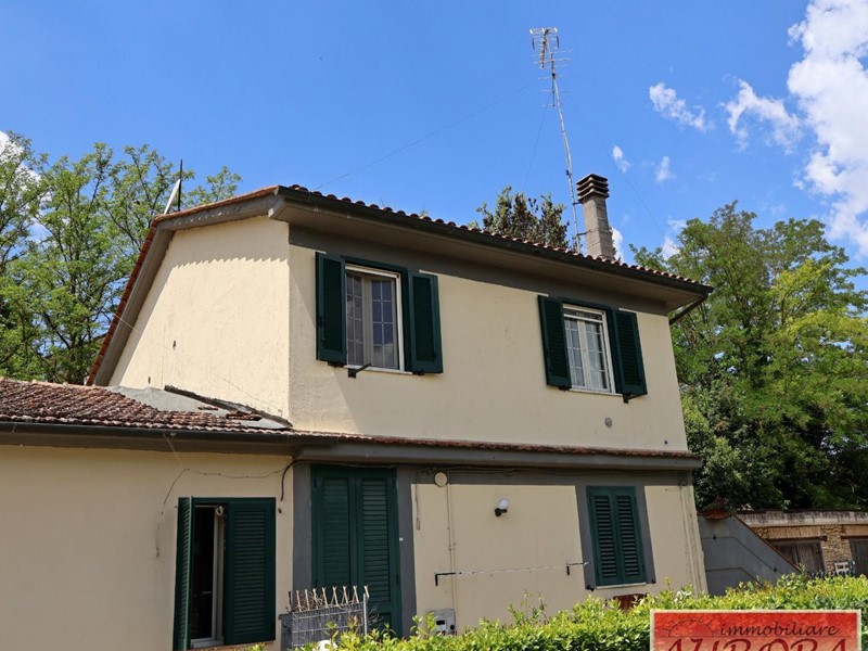 Trilocale in Vendita a Poggibonsi, 150'000&euro;, 60 m², arredato