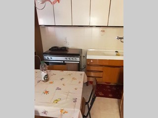 Trilocale in Vendita a Carrara, zona Gragnana, 40'000&euro;, 60 m², arredato